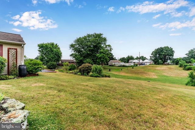 3049 SPRING RD, Carlisle, PA 17013
