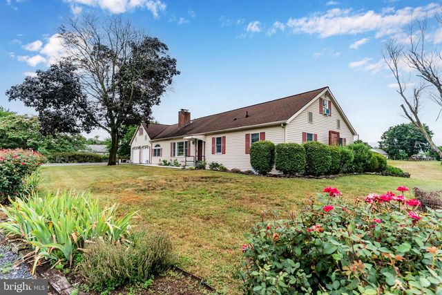 3049 SPRING RD, Carlisle, PA 17013