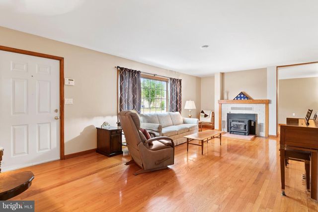 3049 SPRING RD, Carlisle, PA 17013