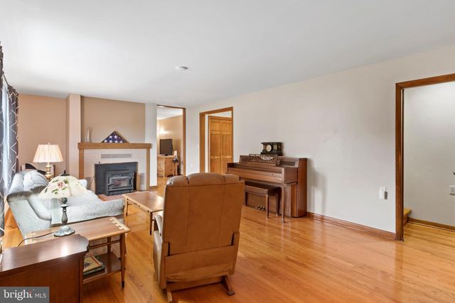 3049 SPRING RD, Carlisle, PA 17013