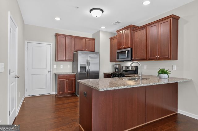 3383 Castleberry Village Circle 150, Cumming, GA 30040