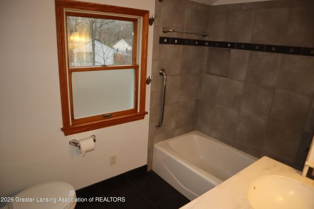 1639 Forest Hills, Okemos, MI 48864