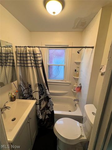 11817 Dove Avenue, Cleveland, OH 44105