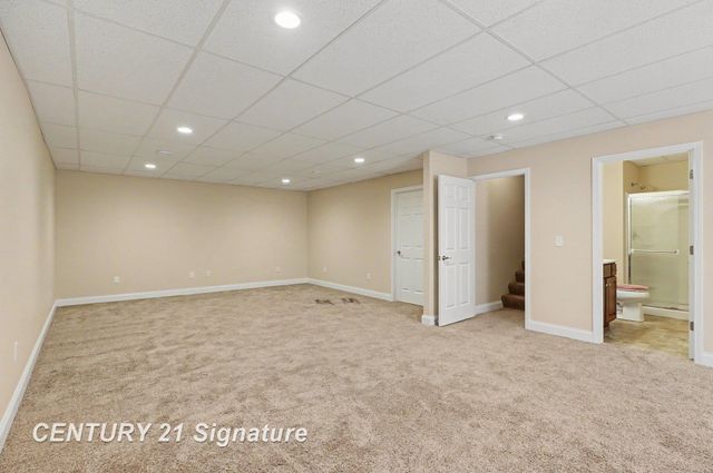 29 Tuscany Circle, Saginaw Twp, MI 48603