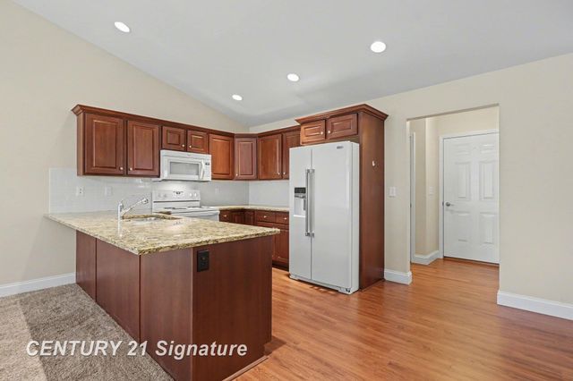 29 Tuscany Circle, Saginaw Twp, MI 48603