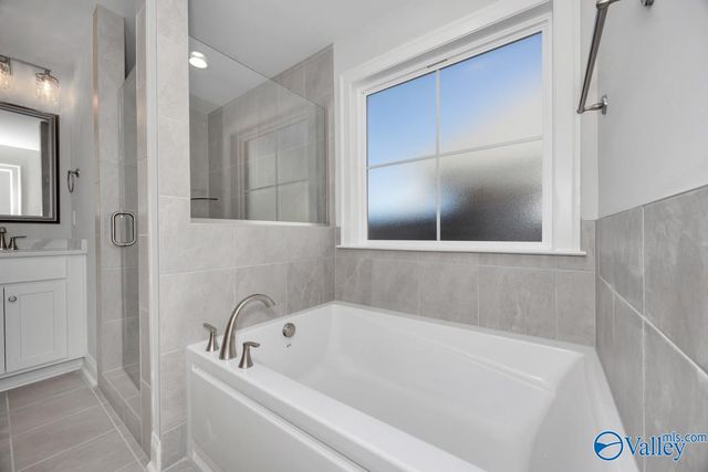 9504 Hampton Oak Drive SE, Owens Cross Roads, AL 35763