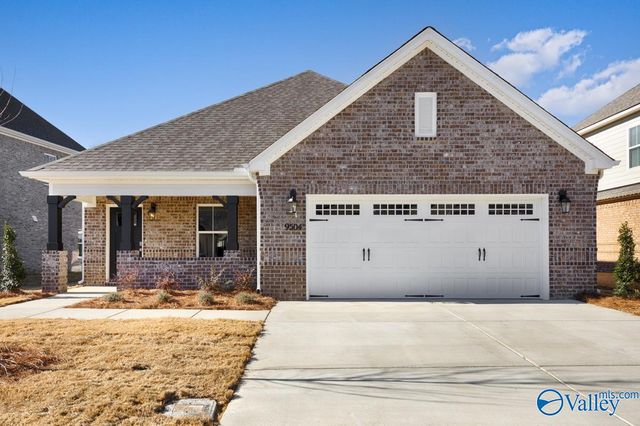 9504 Hampton Oak Drive SE, Owens Cross Roads, AL 35763