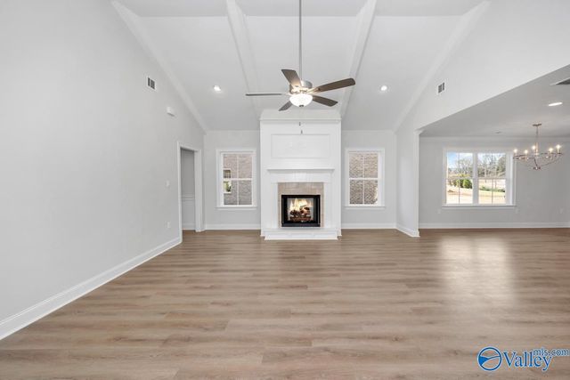 9504 Hampton Oak Drive SE, Owens Cross Roads, AL 35763