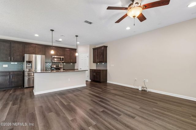 2529 CANEY OAKS Drive W, Jacksonville, FL 32218
