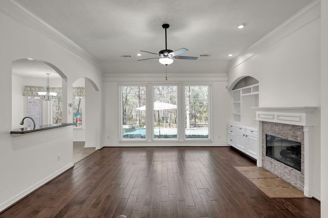 104 Fish Creek Thoroughfare, Montgomery, TX 77316