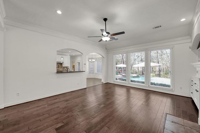 104 Fish Creek Thoroughfare, Montgomery, TX 77316