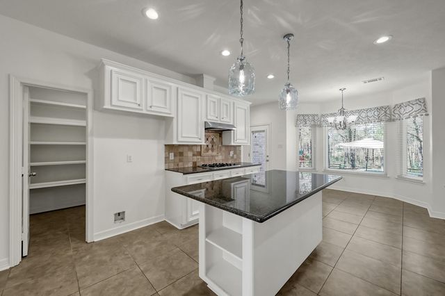 104 Fish Creek Thoroughfare, Montgomery, TX 77316