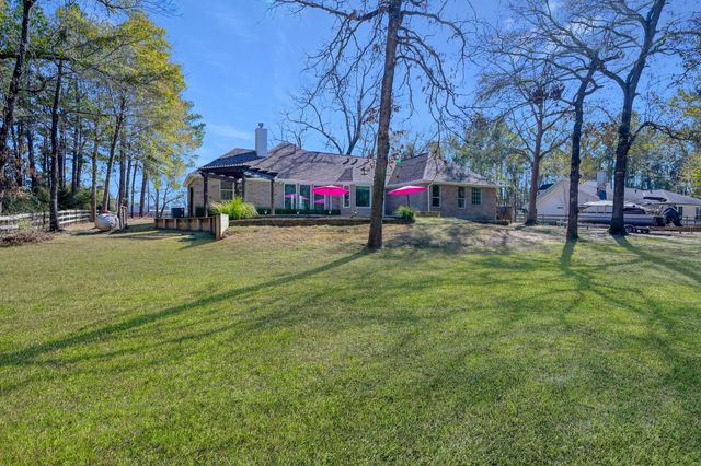 104 Fish Creek Thoroughfare, Montgomery, TX 77316