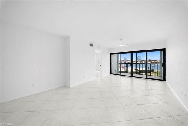 750 Elkcam CIR 312, Marco Island, FL 34145