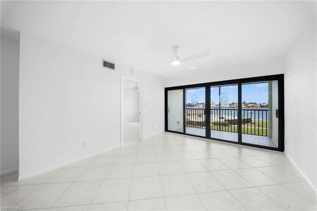 750 Elkcam CIR 312, Marco Island, FL 34145