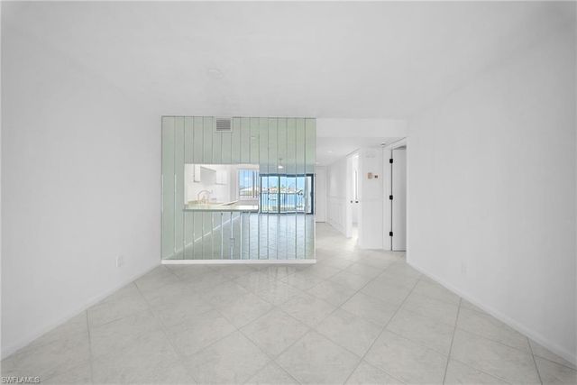 750 Elkcam CIR 312, Marco Island, FL 34145