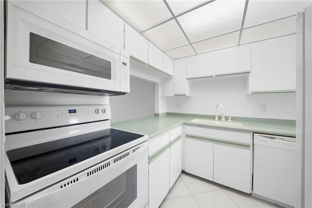 750 Elkcam CIR 312, Marco Island, FL 34145