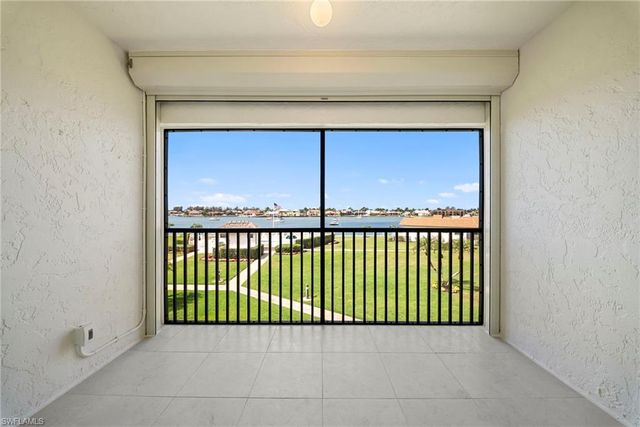 750 Elkcam CIR 312, Marco Island, FL 34145