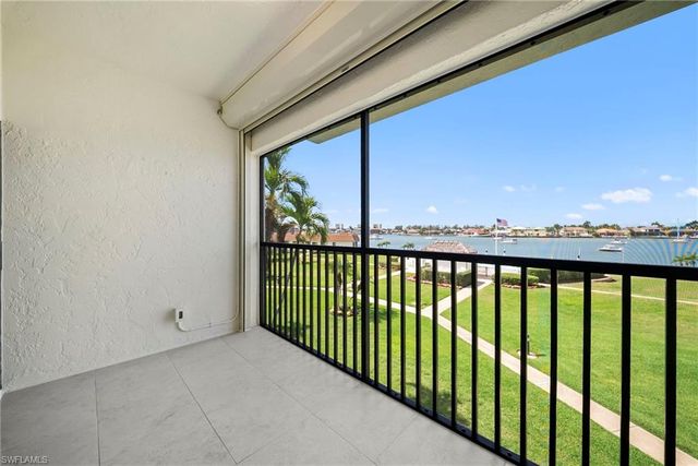 750 Elkcam CIR 312, Marco Island, FL 34145