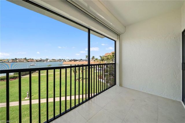 750 Elkcam CIR 312, Marco Island, FL 34145