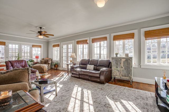 503 NW 4th Avenue, Mineral Wells, TX 76067
