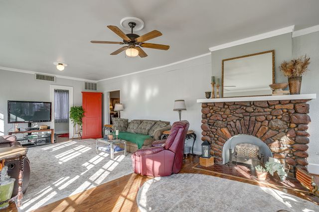 503 NW 4th Avenue, Mineral Wells, TX 76067