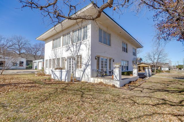 503 NW 4th Avenue, Mineral Wells, TX 76067