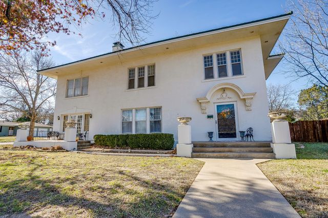 503 NW 4th Avenue, Mineral Wells, TX 76067