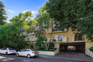 11044 Acama 203, North Hollywood, CA 91602