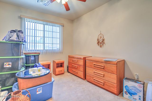 70 E Calle Vivaz, Green Valley, AZ 85614