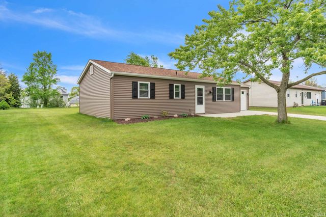 312 Alamosa Drive, Kendallville, IN 46755