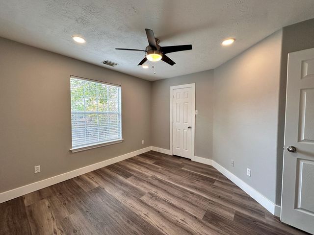 46 Summerhaze Circle, The Woodlands, TX 77382