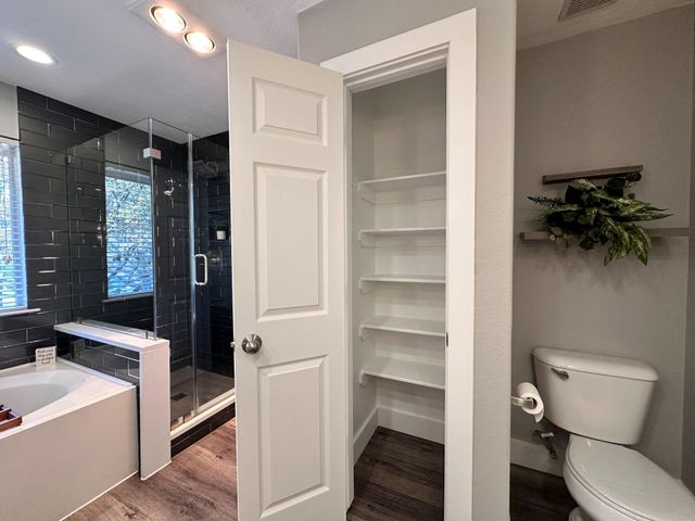 46 Summerhaze Circle, The Woodlands, TX 77382