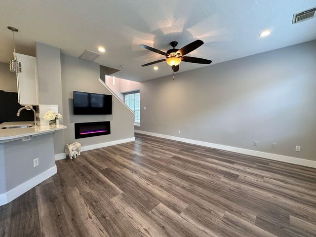 46 Summerhaze Circle, The Woodlands, TX 77382