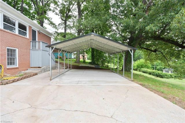 215 Raeford Avenue, Lexington, NC 27292