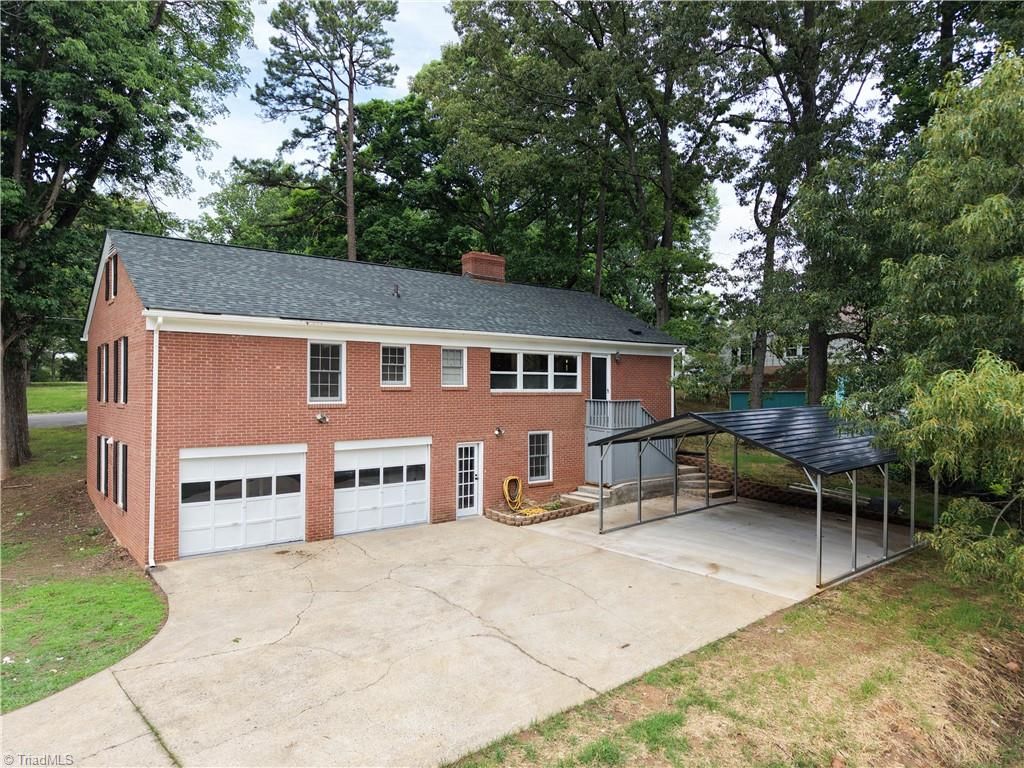 215 Raeford Avenue, Lexington, NC 27292