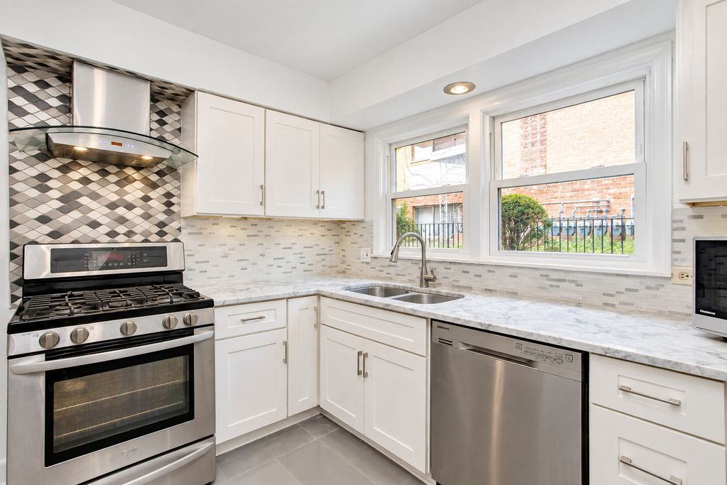 4820 W CONRAD Street 106, Skokie, IL 60077 — photo 2