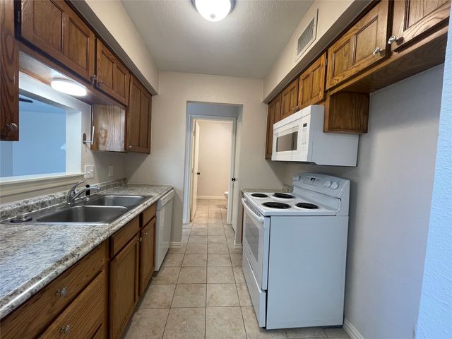 5516 Lewis Court A, North Richland Hills, TX 76180