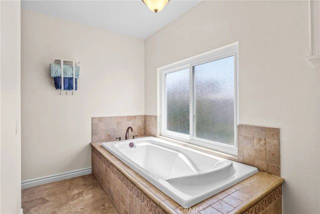 711 Afton Court, Redlands, CA 92374