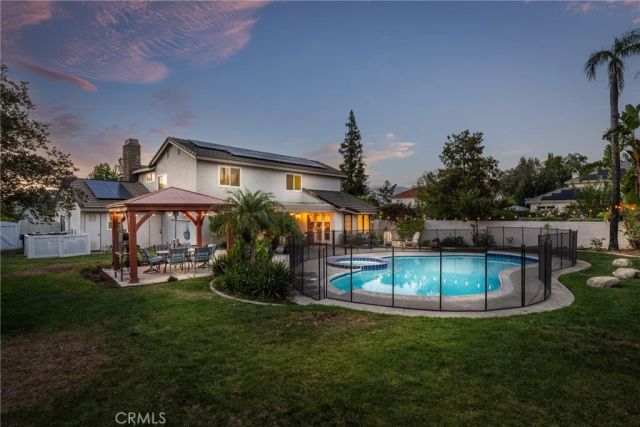 711 Afton Court, Redlands, CA 92374