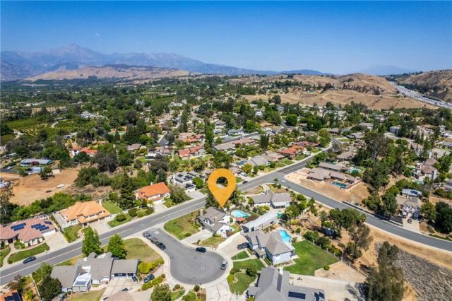 711 Afton Court, Redlands, CA 92374
