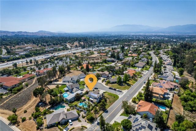 711 Afton Court, Redlands, CA 92374