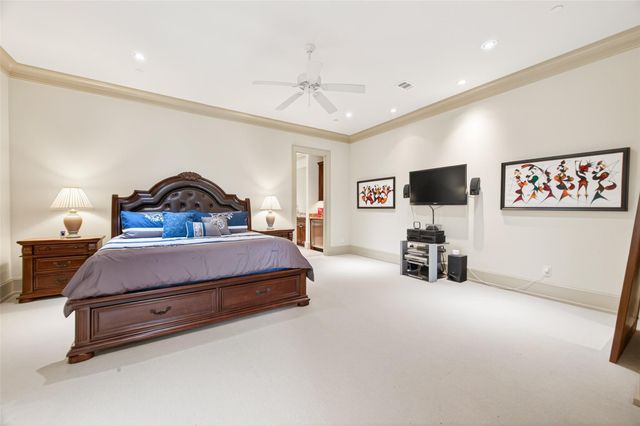 311 Calle Sevilla Place, Houston, TX 77007