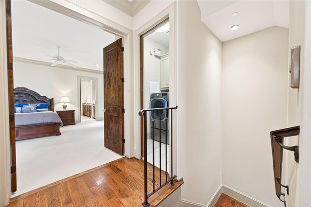 311 Calle Sevilla Place, Houston, TX 77007