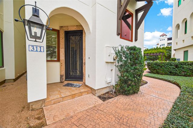 311 Calle Sevilla Place, Houston, TX 77007