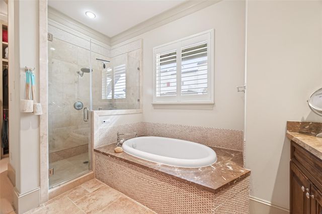 311 Calle Sevilla Place, Houston, TX 77007