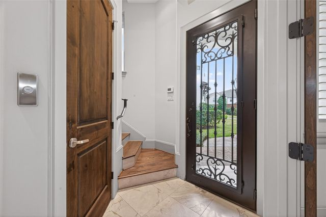 311 Calle Sevilla Place, Houston, TX 77007