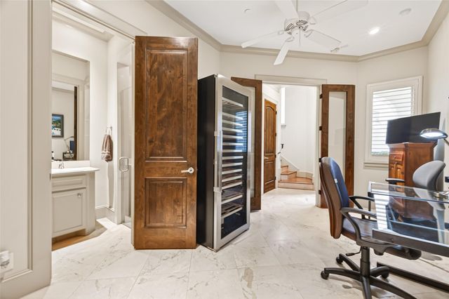 311 Calle Sevilla Place, Houston, TX 77007