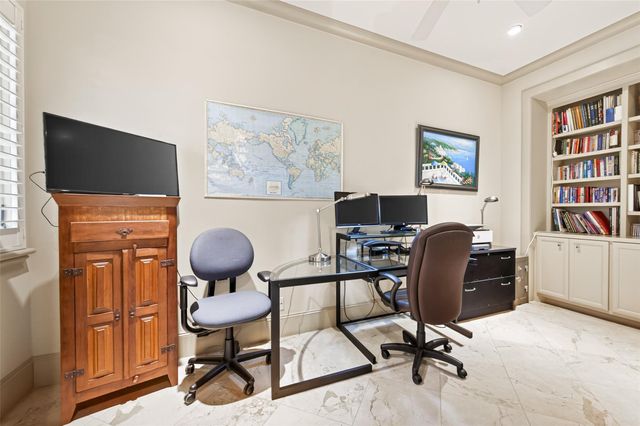 311 Calle Sevilla Place, Houston, TX 77007