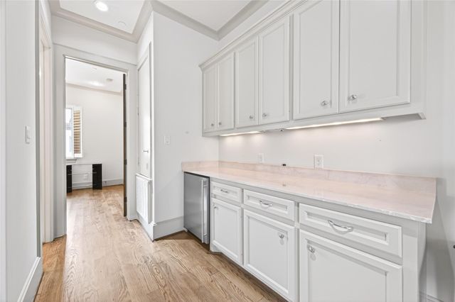 311 Calle Sevilla Place, Houston, TX 77007